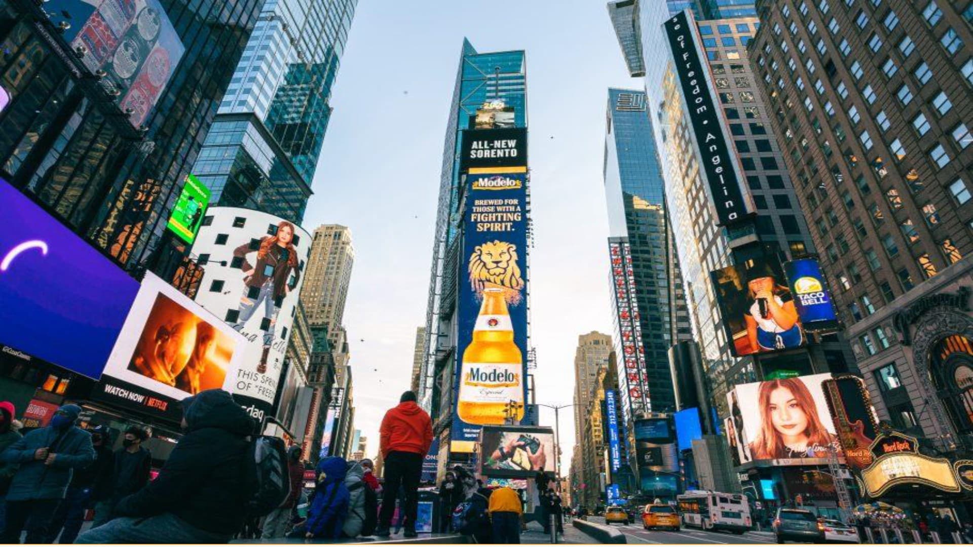 NEW YORK - LED 1 Times Square 2